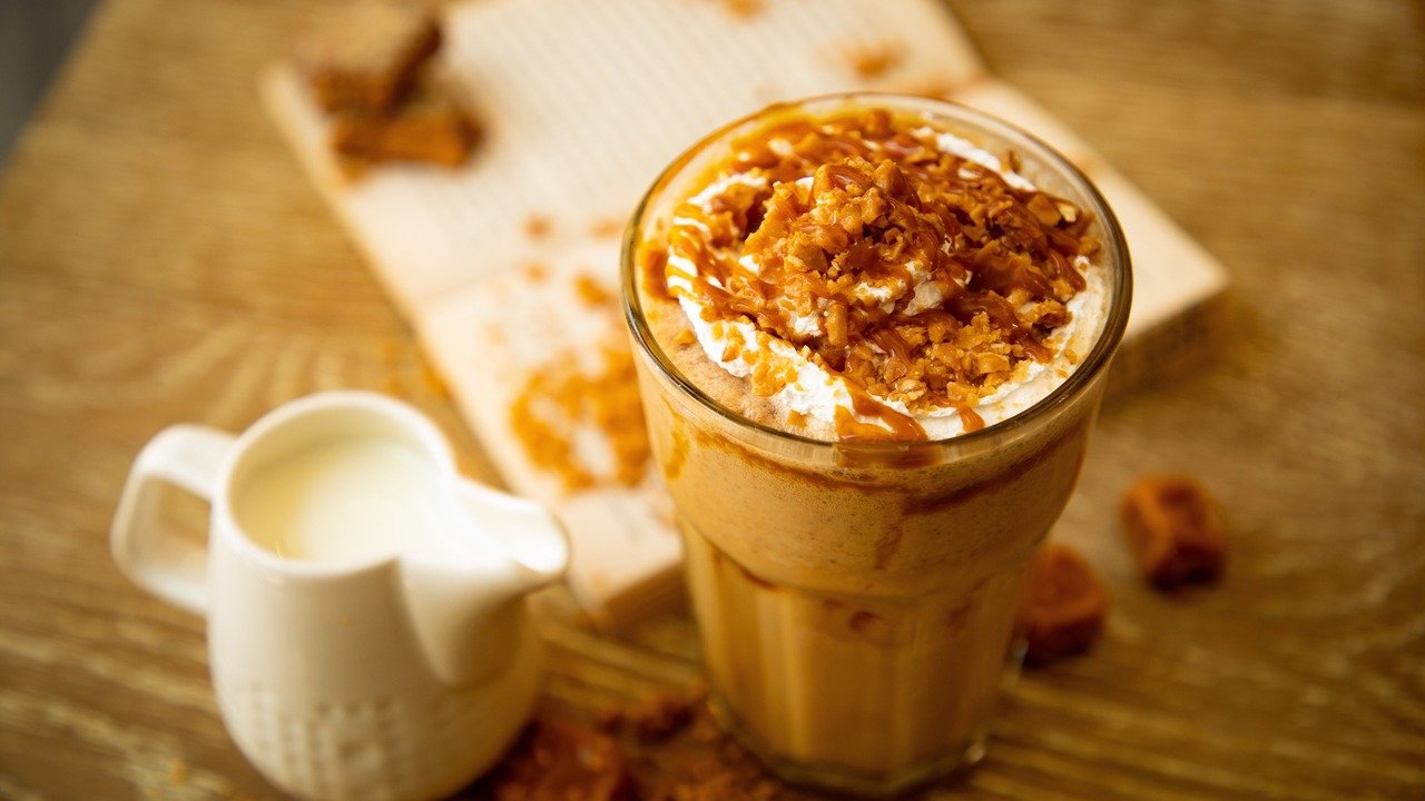 Torta Banoffee Crocante: Doce de Leite e Chantilly Leve
