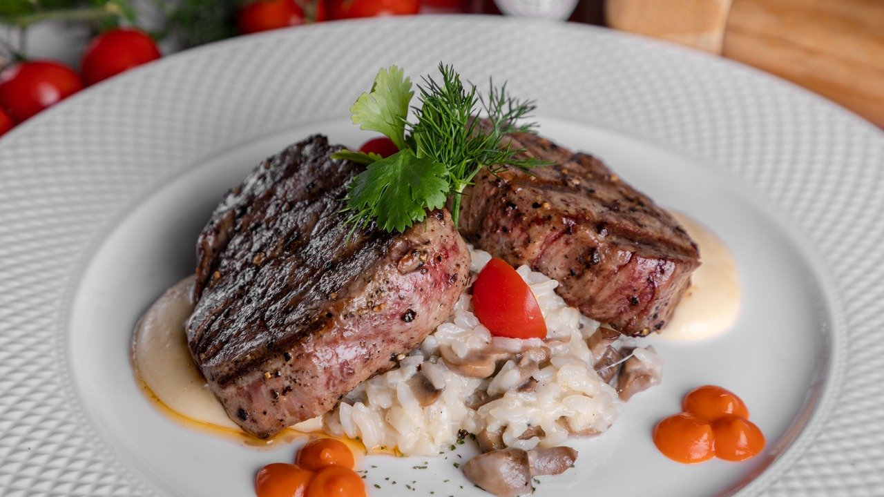 Bife Acebolado na Air Fryer: Suculento e Sem Sujar o Fogão